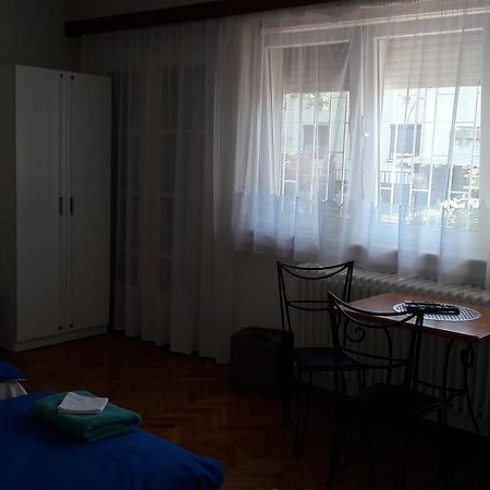 Pero Vendeghaz Hotel Debreţin Exterior foto