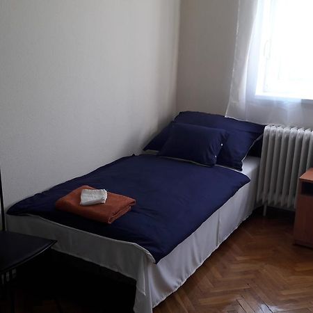 Pero Vendeghaz Hotel Debreţin Exterior foto