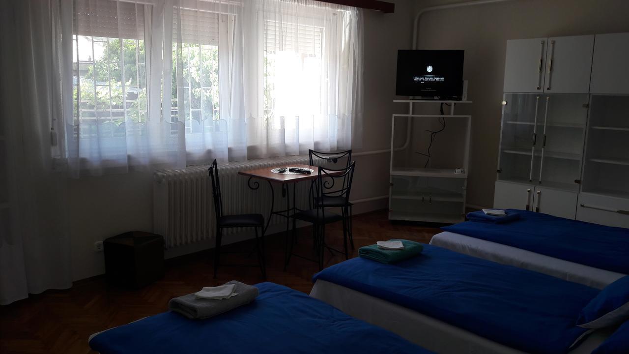 Pero Vendeghaz Hotel Debreţin Exterior foto
