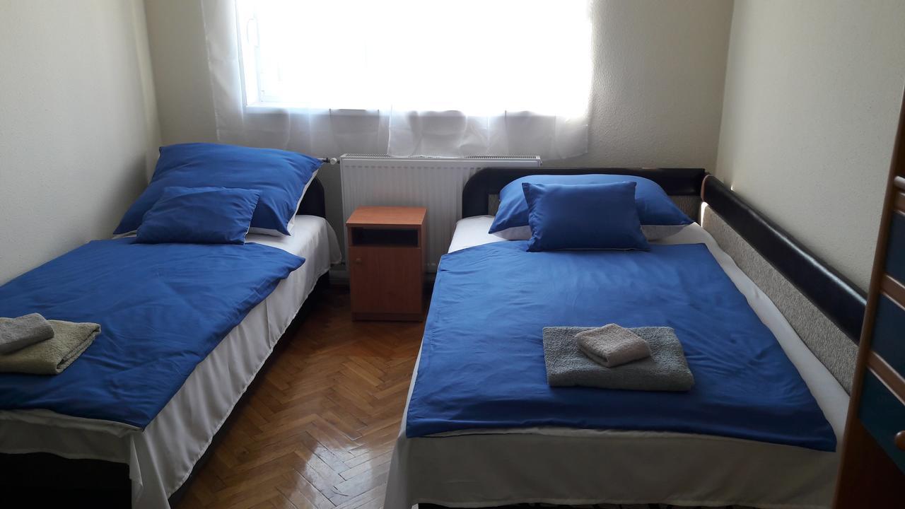 Pero Vendeghaz Hotel Debreţin Exterior foto